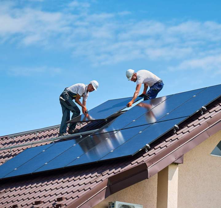 Installation de panneaux solaires, Luzech